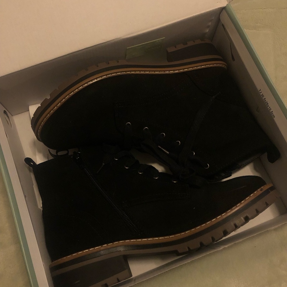 Black boots